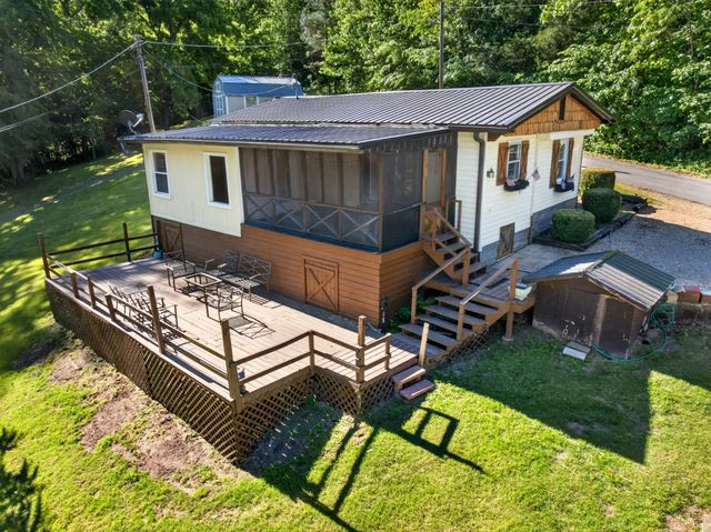 156 Lakeshore Cir, Bumpus Mills, TN 37028