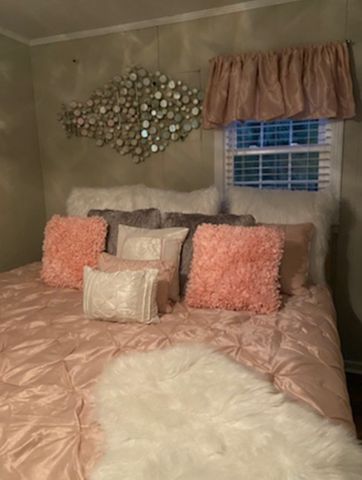 156 Lakeshore Cir, Bumpus Mills, TN 37028