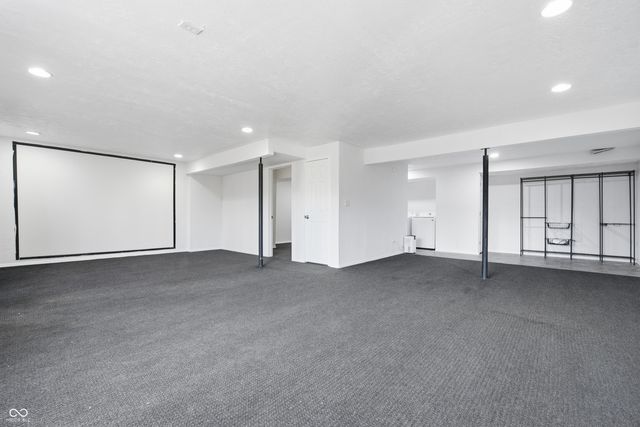 6611 Fountain Cove Court, Indianapolis, IN 46236