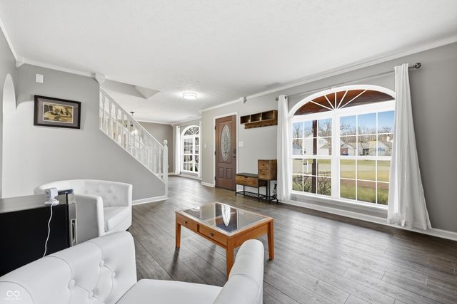 6611 Fountain Cove Court, Indianapolis, IN 46236