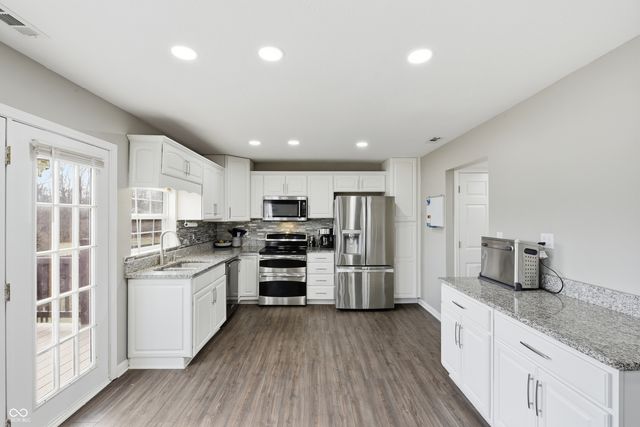 6611 Fountain Cove Court, Indianapolis, IN 46236