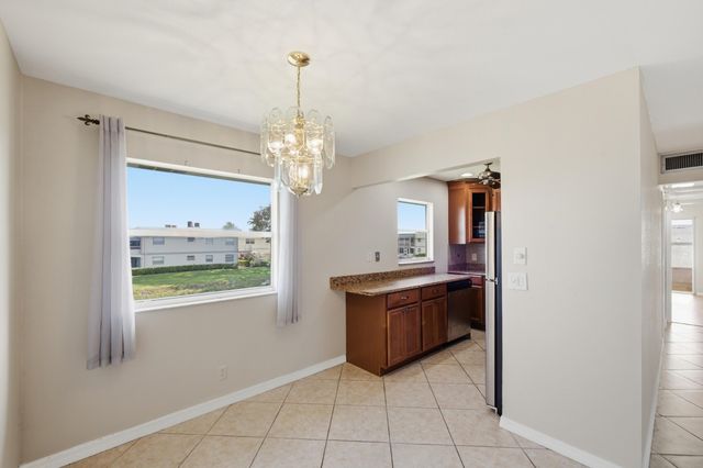 384 Saxony H, Delray Beach, FL 33446