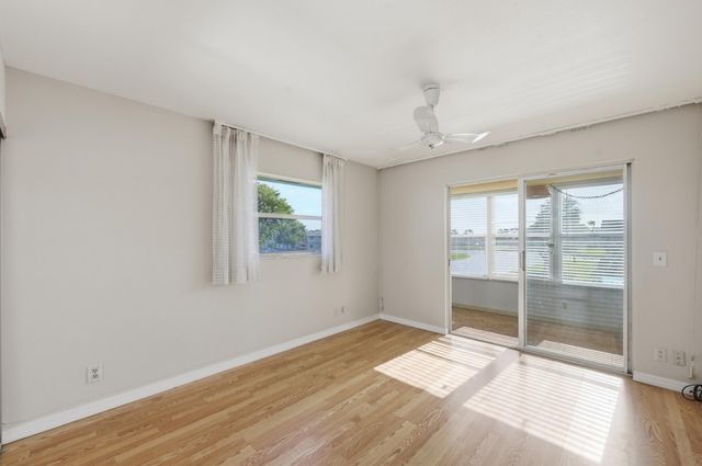 384 Saxony H, Delray Beach, FL 33446