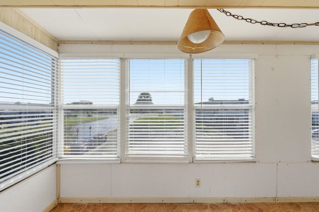 384 Saxony H, Delray Beach, FL 33446