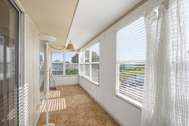 384 Saxony H, Delray Beach, FL 33446