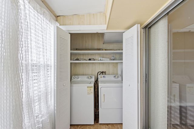 384 Saxony H, Delray Beach, FL 33446