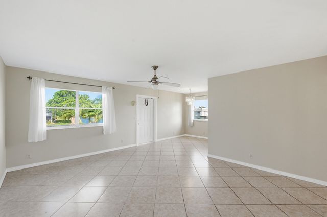 384 Saxony H, Delray Beach, FL 33446