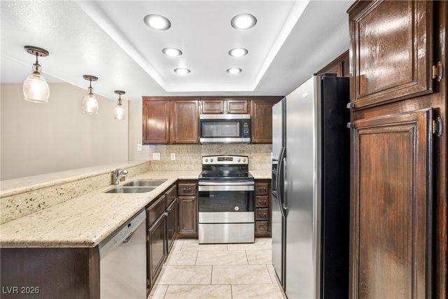 2748 Lodestone Drive, Las Vegas, NV 89117