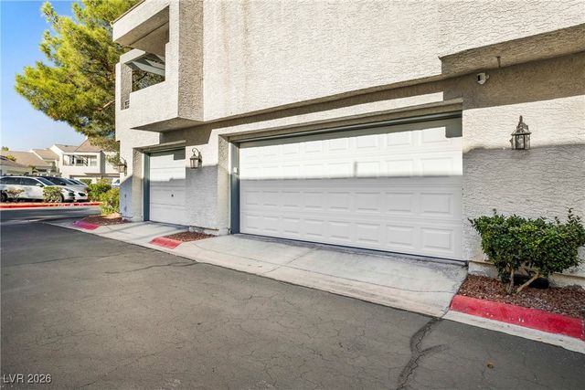 2748 Lodestone Drive, Las Vegas, NV 89117