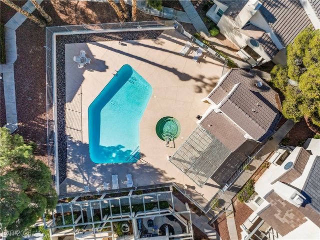 2748 Lodestone Drive, Las Vegas, NV 89117