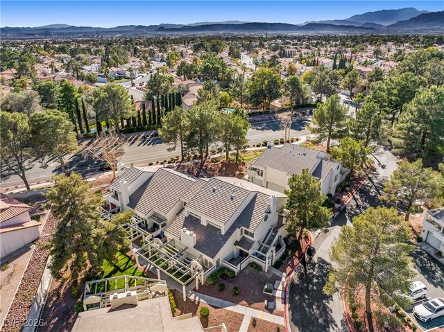 2748 Lodestone Drive, Las Vegas, NV 89117