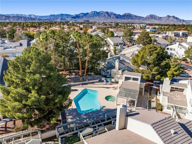 2748 Lodestone Drive, Las Vegas, NV 89117