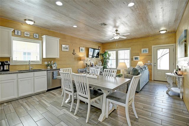 1617 S Station St 7, Port Aransas, TX 78373