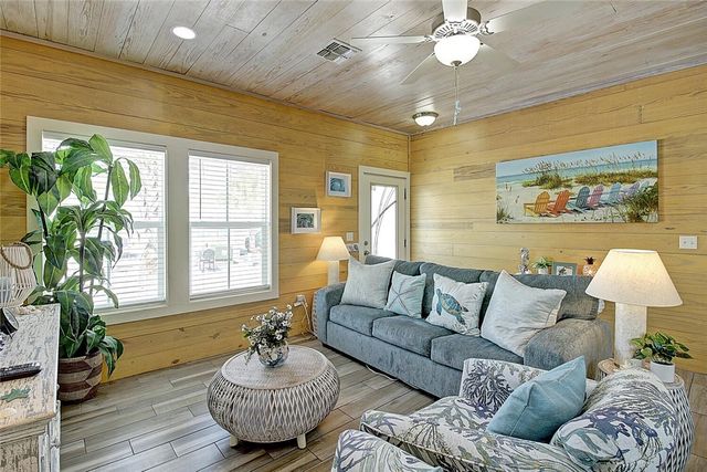 1617 S Station St 7, Port Aransas, TX 78373
