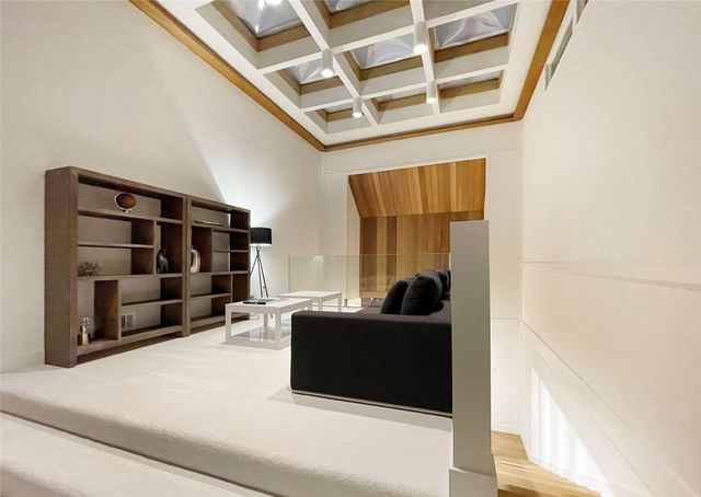 6802 Bert Lane, Dallas, TX 75240