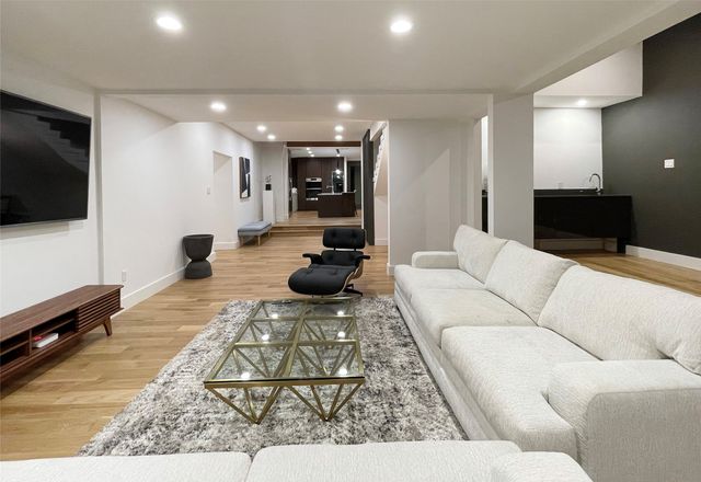 6802 Bert Lane, Dallas, TX 75240