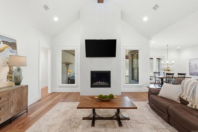 2940 Orchard View Drive, Conway, AR 72034