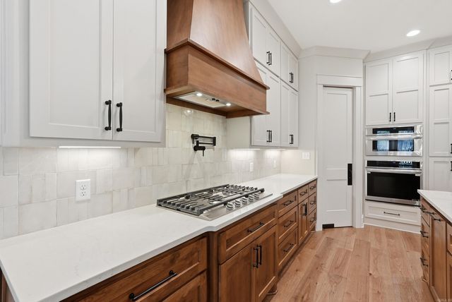 2940 Orchard View Drive, Conway, AR 72034