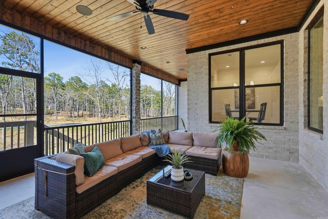 2940 Orchard View Drive, Conway, AR 72034