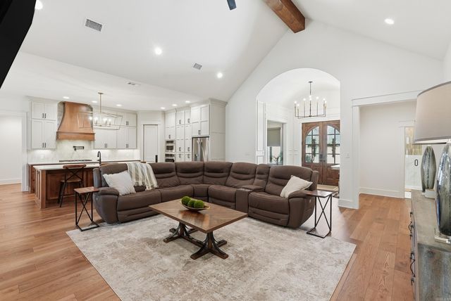 2940 Orchard View Drive, Conway, AR 72034