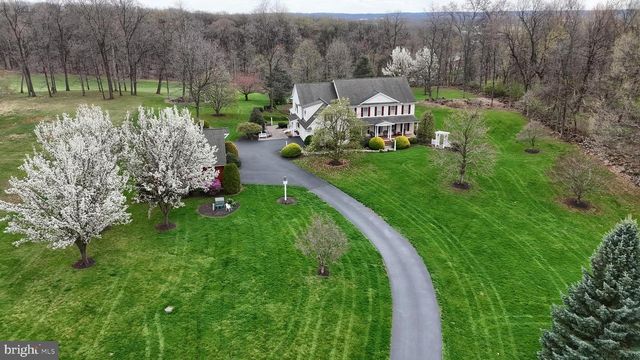 6516 SCHOOLHOUSE RD, Hershey, PA 17033