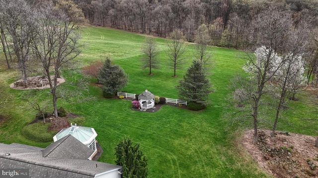 6516 SCHOOLHOUSE RD, Hershey, PA 17033
