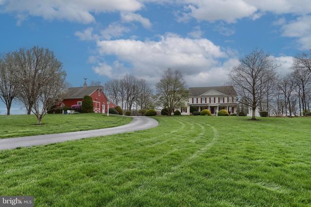 6516 SCHOOLHOUSE RD, Hershey, PA 17033