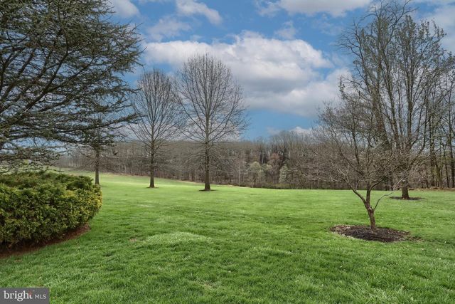 6516 SCHOOLHOUSE RD, Hershey, PA 17033
