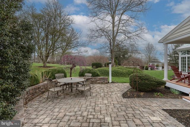 6516 SCHOOLHOUSE RD, Hershey, PA 17033