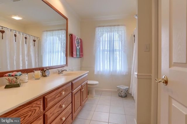 6516 SCHOOLHOUSE RD, Hershey, PA 17033
