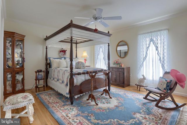 6516 SCHOOLHOUSE RD, Hershey, PA 17033