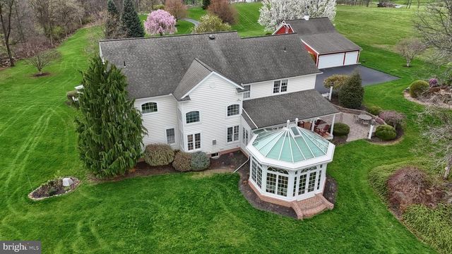 6516 SCHOOLHOUSE RD, Hershey, PA 17033