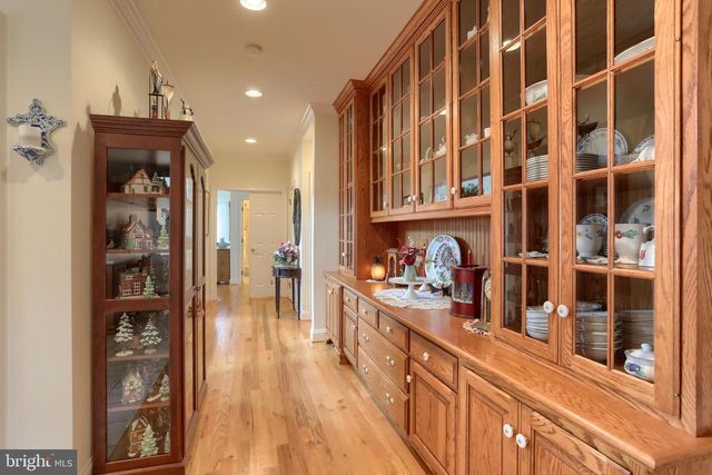 6516 SCHOOLHOUSE RD, Hershey, PA 17033