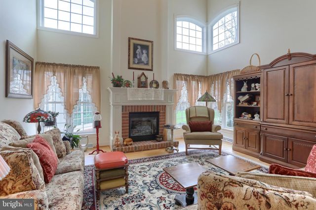 6516 SCHOOLHOUSE RD, Hershey, PA 17033