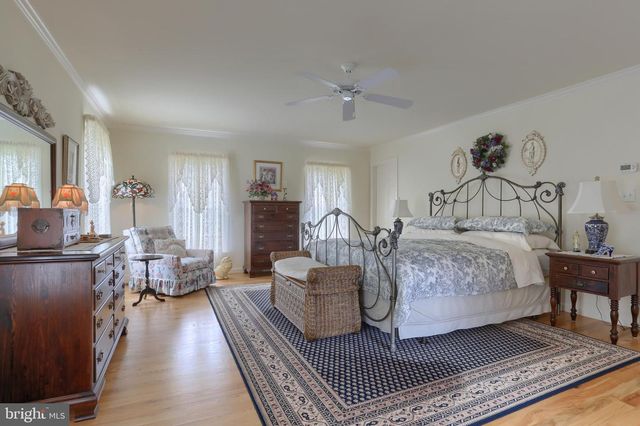 6516 SCHOOLHOUSE RD, Hershey, PA 17033