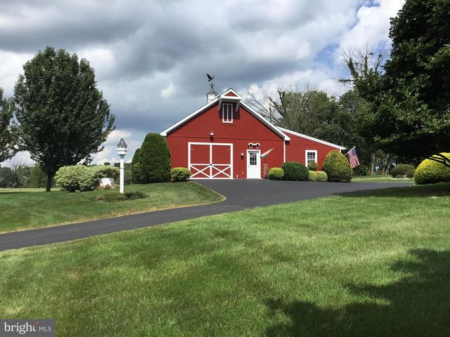 6516 SCHOOLHOUSE RD, Hershey, PA 17033