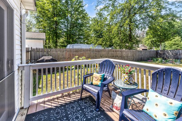 133 Mohican Avenue, Houghton Lake, MI 48629