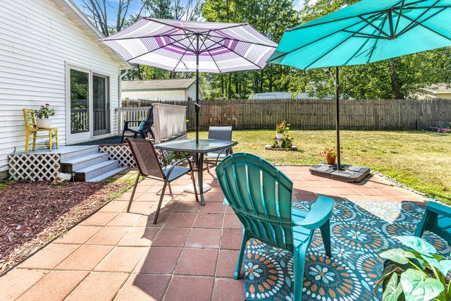 133 Mohican Avenue, Houghton Lake, MI 48629