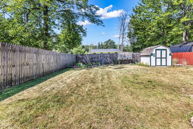133 Mohican Avenue, Houghton Lake, MI 48629