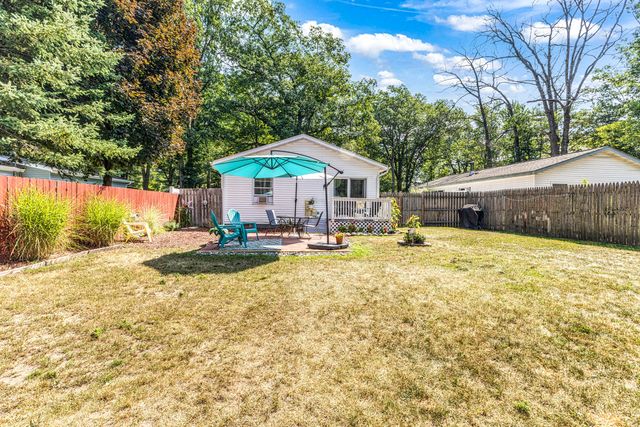 133 Mohican Avenue, Houghton Lake, MI 48629