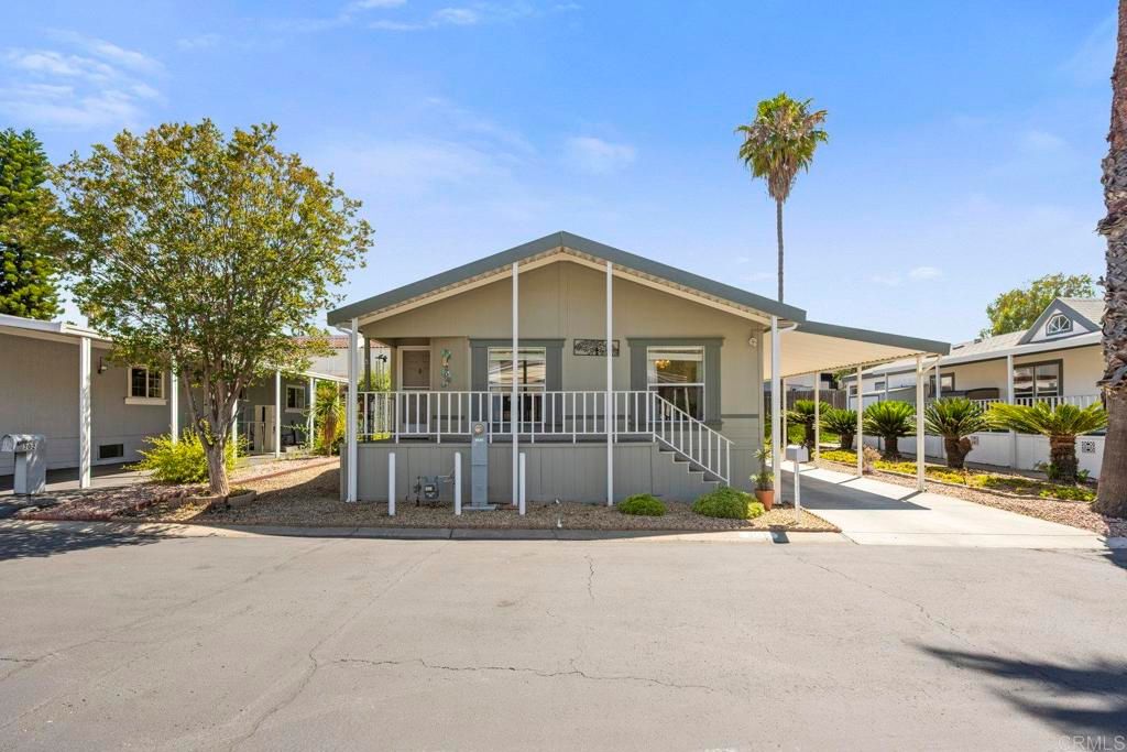 525 W El Norte Parkway 301, Escondido, CA 92026
