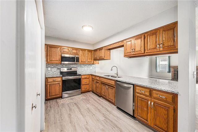 7123 N Brooklyn Avenue, Gladstone, MO 64118