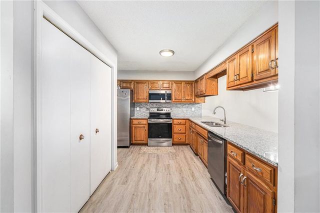 7123 N Brooklyn Avenue, Gladstone, MO 64118