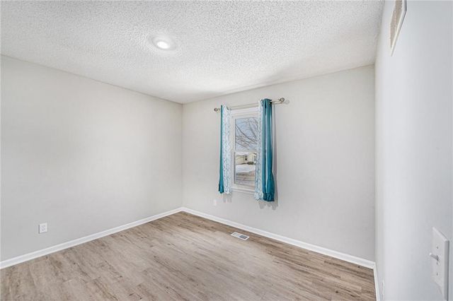 7123 N Brooklyn Avenue, Gladstone, MO 64118