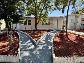 2142 NW 1st ST 2142, Miami, FL 33125