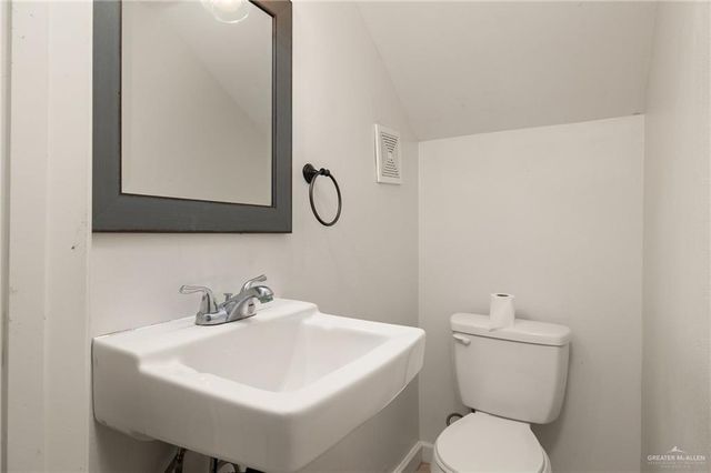 519 S 4th Avenue, Edinburg, TX 78539