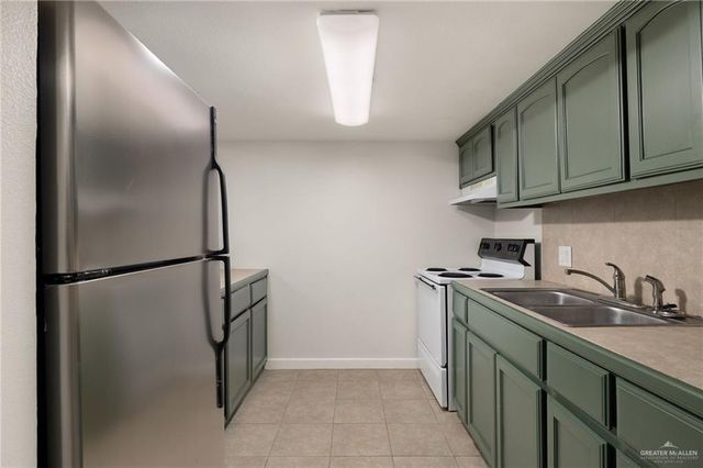 519 S 4th Avenue, Edinburg, TX 78539