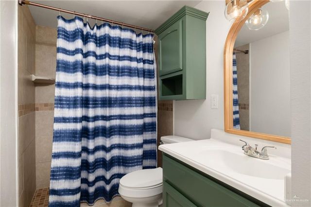 519 S 4th Avenue, Edinburg, TX 78539