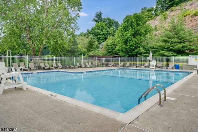 7312 Coventry Ct 312, Riverdale Boro, NJ 07457