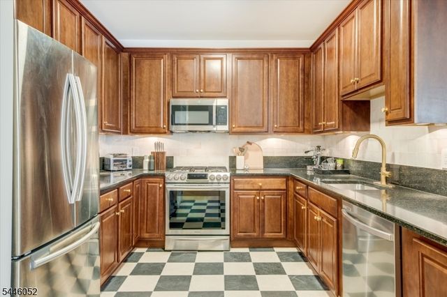 7312 Coventry Ct 312, Riverdale Boro, NJ 07457